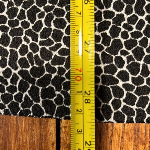 Michael Michael Kors Ladies Top/Blouse/Cape Black & White Size 2X/3X - Picture 10 of 11